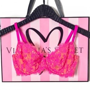 Victoria’s Secret • Very Sexy Unlined Bra 32C